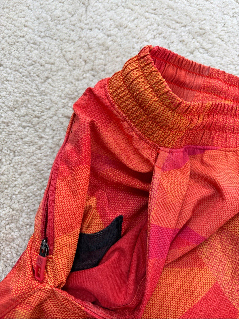 Lululemon Men’s Size Medium Pace Breaker Shorts Linerless 7” in Mesh Mash Orange - Picture 9 of 12